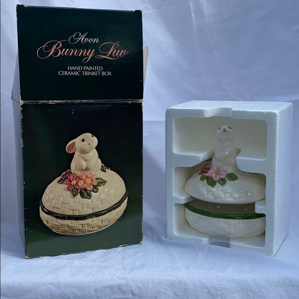 NIB Vintage Avon 1982 Bunny Luv Trinket Box